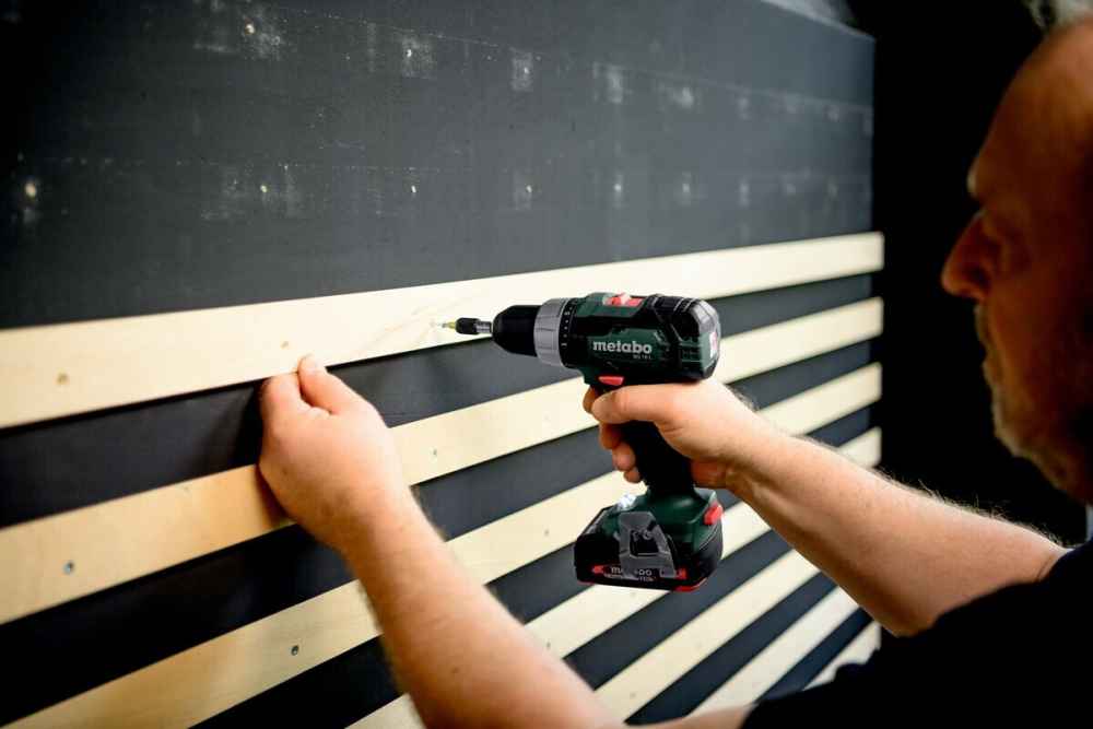 Metabo BS 18 L SET, Mob i l e  Werkstatt, 2 x 2,0 Li-Power Akkus, Schnellladegerät, mit viel Zubehör, 74 teilig!